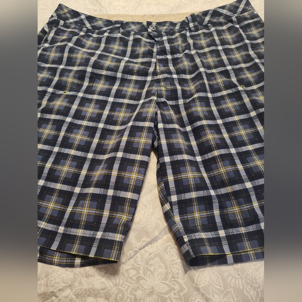 EXOFFICIO Men's Swim Trunks. Size 42" Waist.  10" Inseam.  Snap/Velcro Closure.